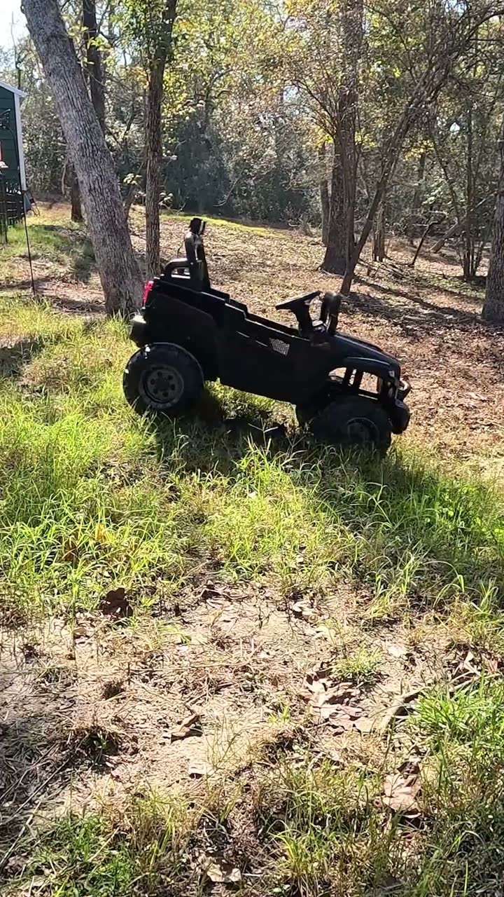 Garvee 12V Kids Ride on Truck